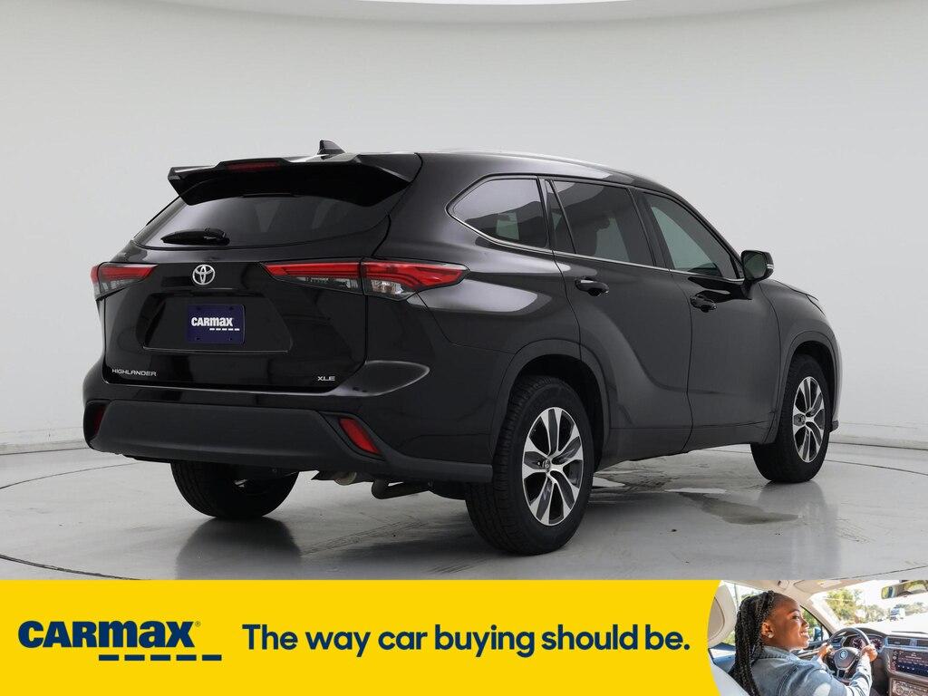 used 2022 Toyota Highlander car, priced at $34,998