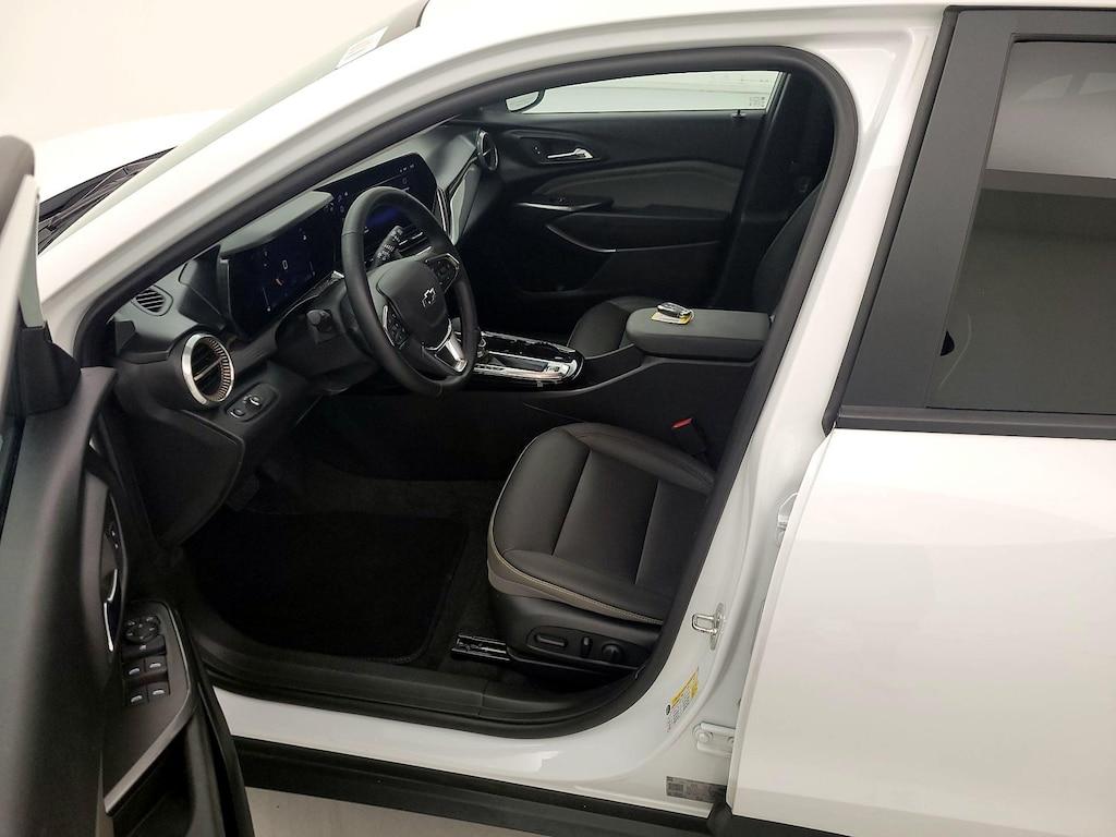 used 2024 Chevrolet Trax car, priced at $24,998