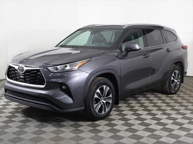 used 2021 Toyota Highlander car, priced at $32,149