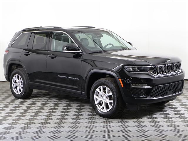 used 2022 Jeep Grand Cherokee car, priced at $34,229