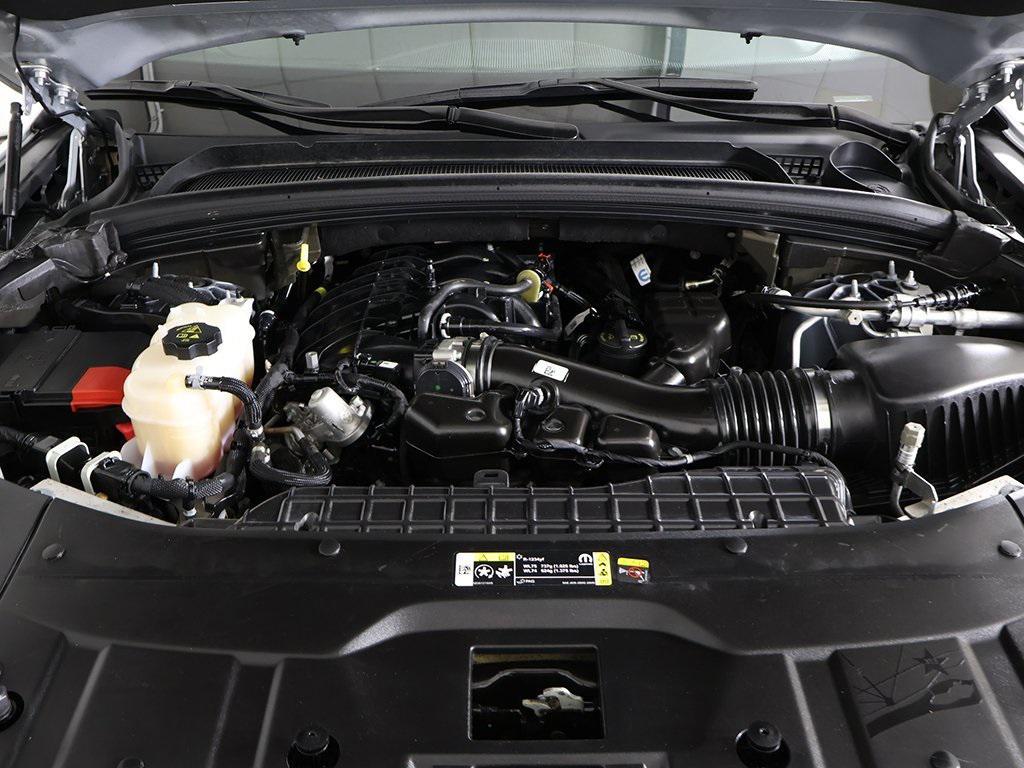 used 2024 Jeep Grand Cherokee car, priced at $29,449