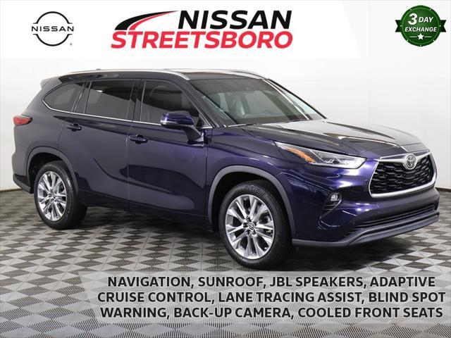 used 2020 Toyota Highlander car, priced at $30,999