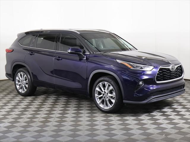 used 2020 Toyota Highlander car, priced at $30,999