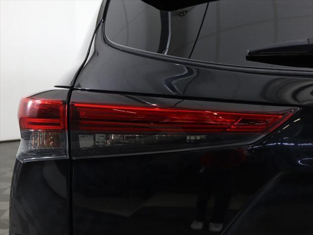 used 2021 Toyota Highlander car, priced at $29,299