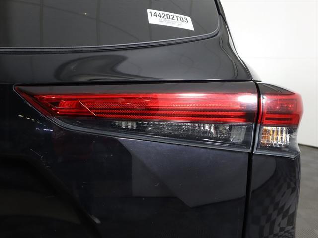 used 2021 Toyota Highlander car, priced at $29,299