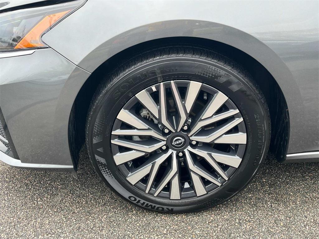 used 2024 Nissan Altima car, priced at $18,500
