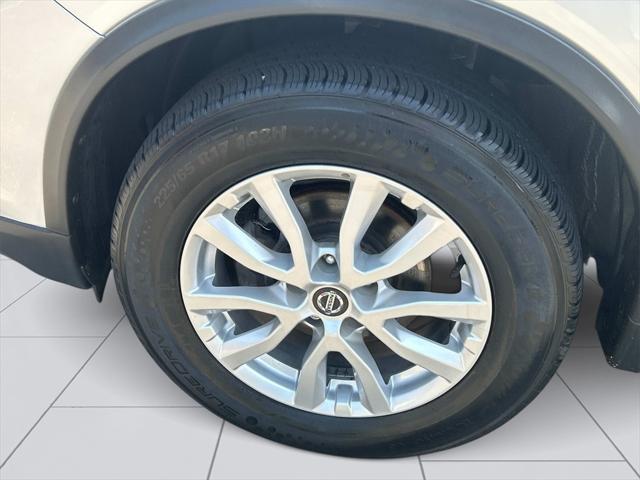 used 2020 Nissan Rogue car, priced at $17,990
