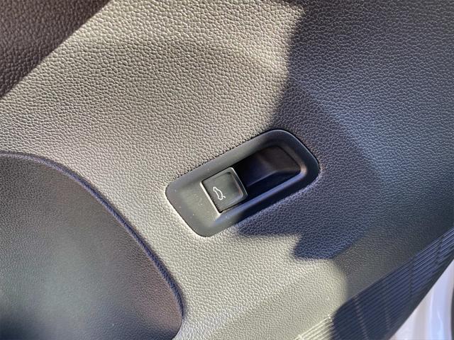 used 2024 Volkswagen Atlas car, priced at $32,990