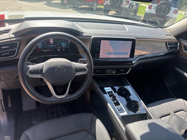 used 2024 Volkswagen Atlas car, priced at $33,990