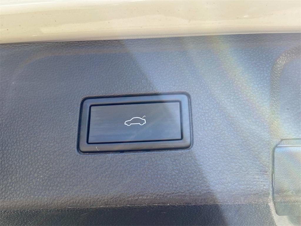 used 2024 Volkswagen Atlas car, priced at $31,500