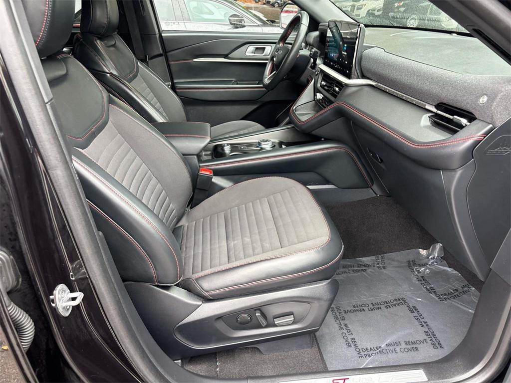 used 2025 Ford Explorer car, priced at $40,990