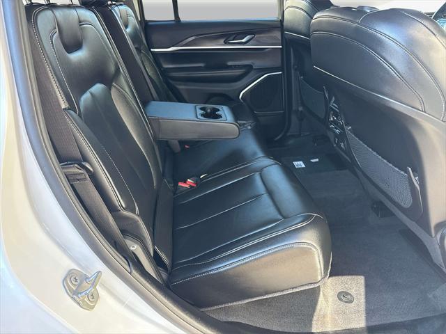 used 2022 Jeep Grand Cherokee car, priced at $29,490