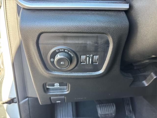 used 2022 Jeep Grand Cherokee car, priced at $29,490