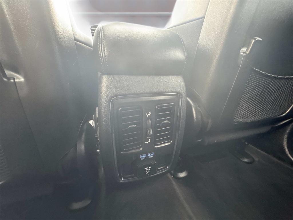 used 2022 Jeep Grand Cherokee car, priced at $27,499
