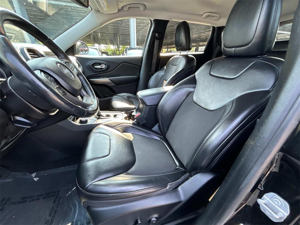 used 2019 Jeep Cherokee car, priced at $17,499