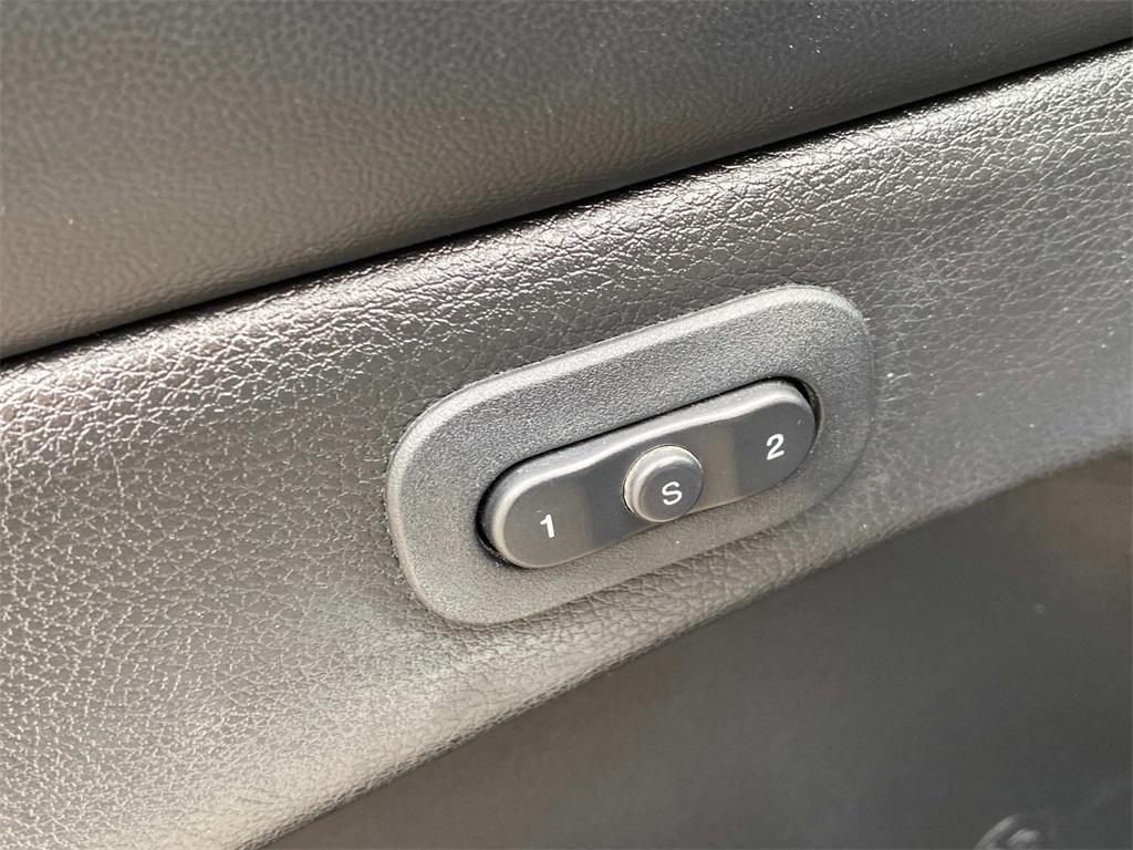 used 2021 Jeep Grand Cherokee car, priced at $30,400