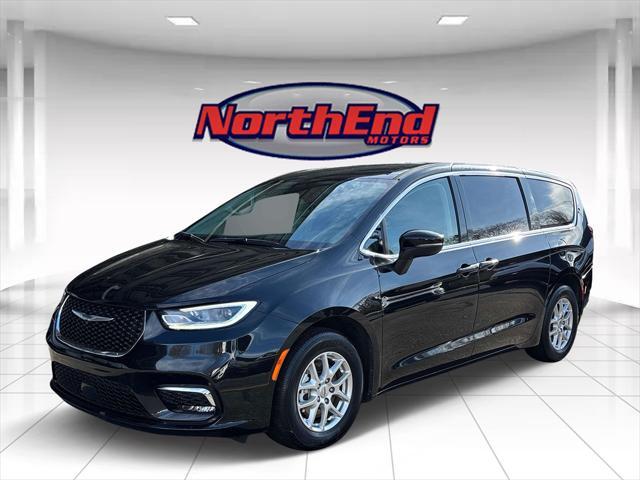 used 2023 Chrysler Pacifica car, priced at $22,490