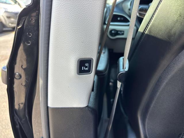used 2023 Chrysler Pacifica car, priced at $22,490