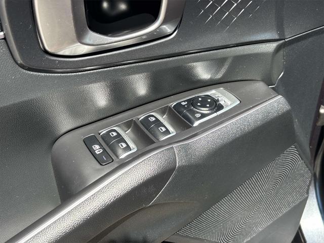 used 2024 Kia Sorento car, priced at $28,989