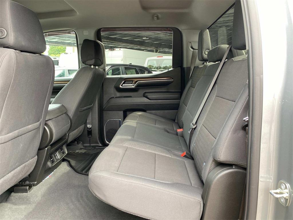 used 2024 Chevrolet Silverado 1500 car, priced at $40,900