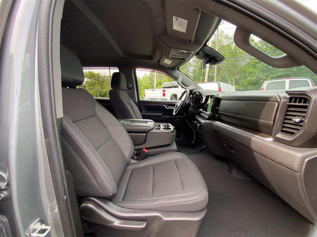 used 2024 Chevrolet Silverado 1500 car, priced at $40,900