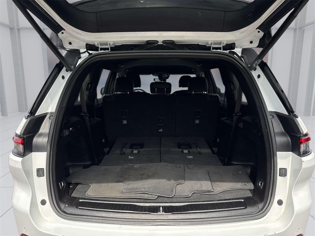 used 2023 Jeep Grand Cherokee L car, priced at $30,500