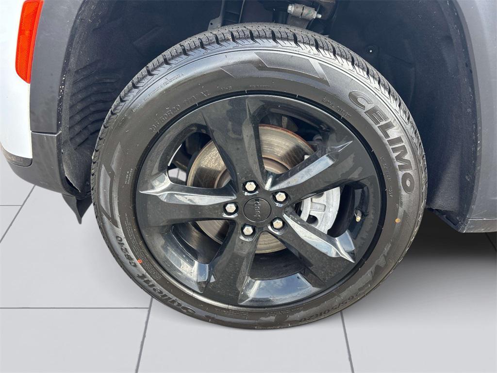 used 2023 Jeep Grand Cherokee L car, priced at $30,500
