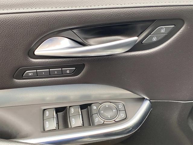 used 2023 Cadillac XT4 car, priced at $26,490