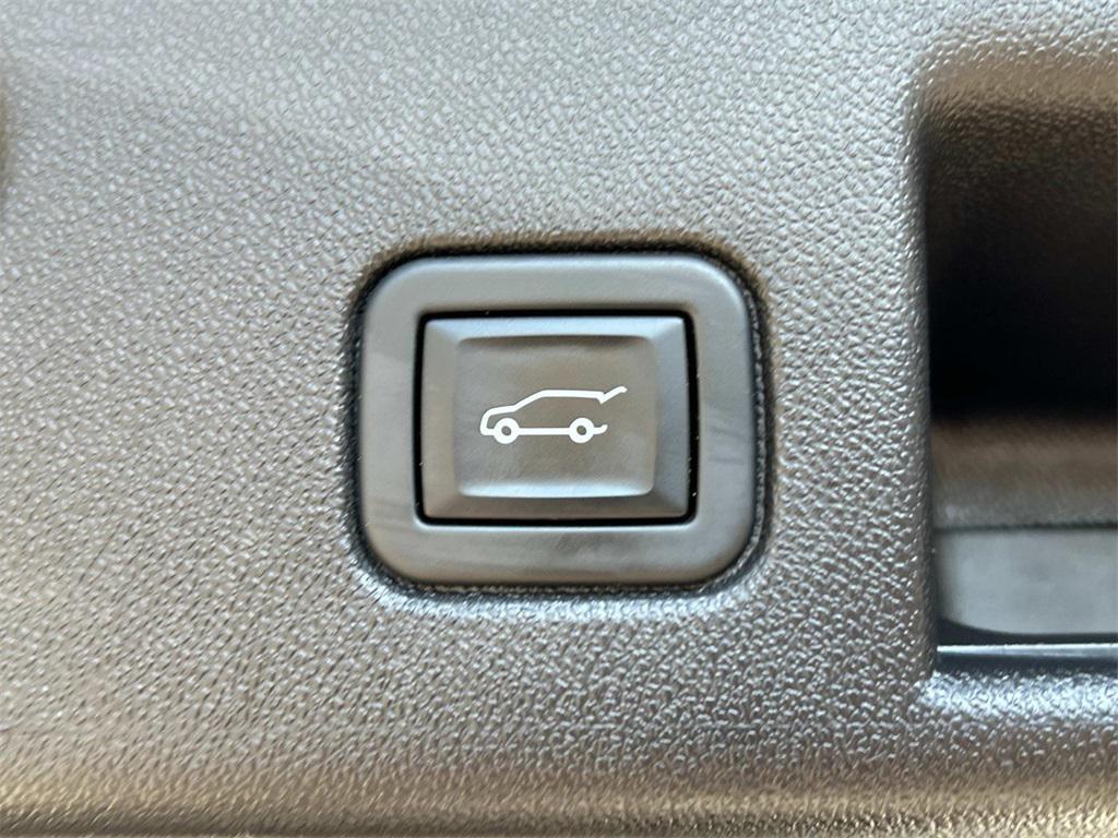 used 2024 Chevrolet Equinox car, priced at $20,490