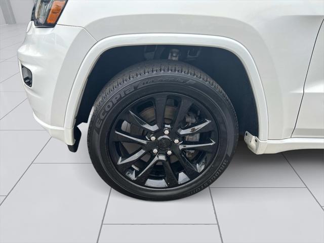 used 2022 Jeep Grand Cherokee car, priced at $27,490