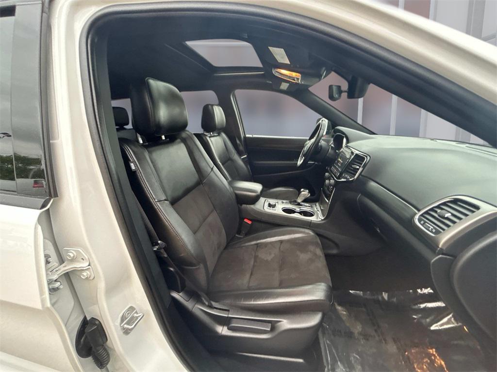 used 2022 Jeep Grand Cherokee car, priced at $25,999