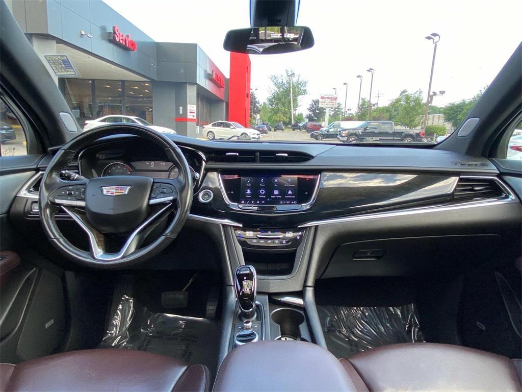used 2022 Cadillac XT6 car, priced at $35,499