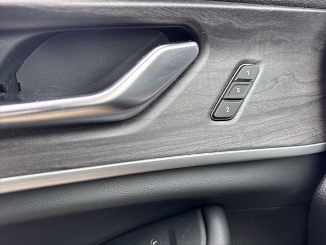 used 2022 Jeep Grand Cherokee car, priced at $29,990