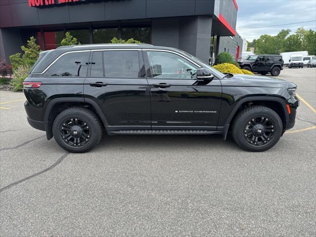used 2022 Jeep Grand Cherokee car, priced at $29,990