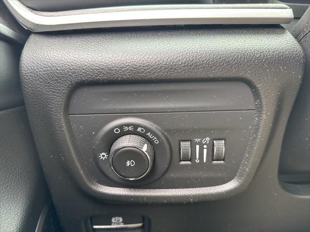 used 2022 Jeep Grand Cherokee car, priced at $29,990