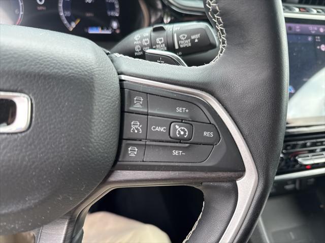 used 2022 Jeep Grand Cherokee car, priced at $29,990