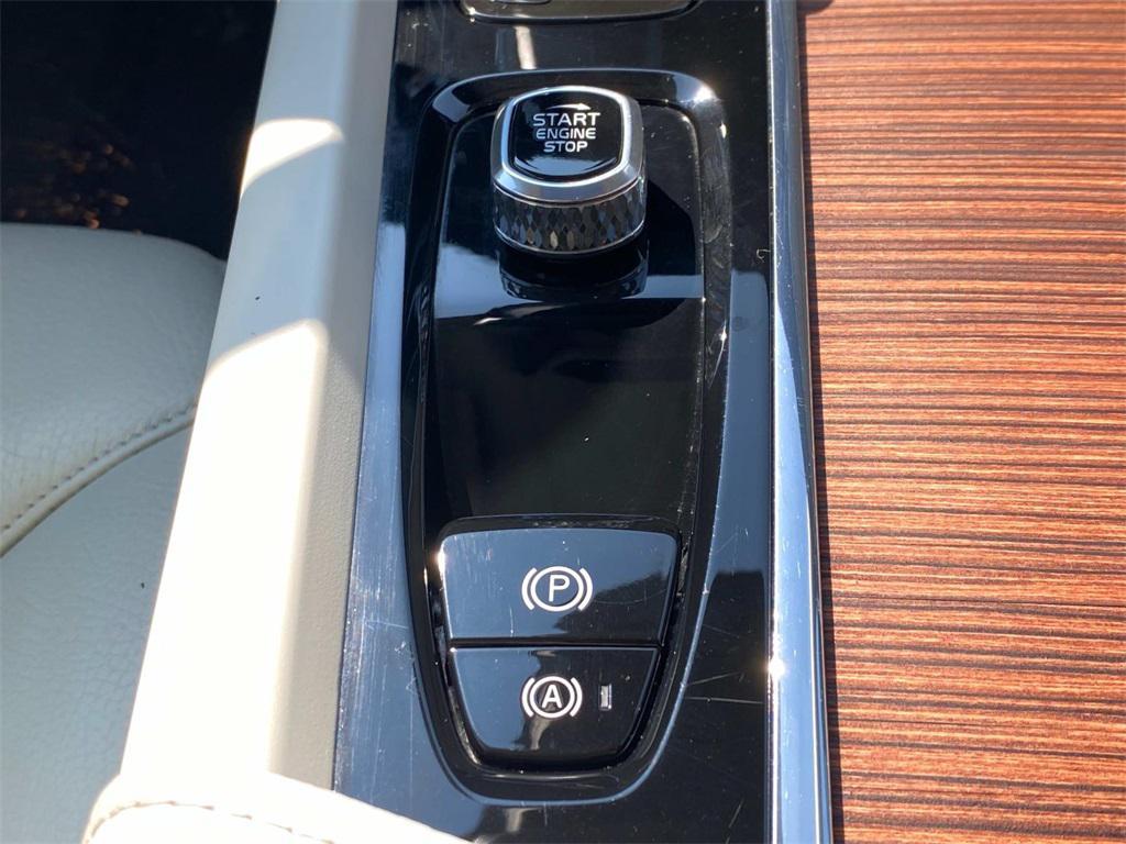 used 2022 Volvo S60 car, priced at $20,990