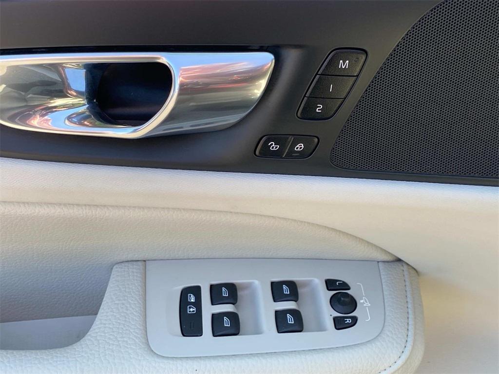 used 2022 Volvo S60 car, priced at $20,990