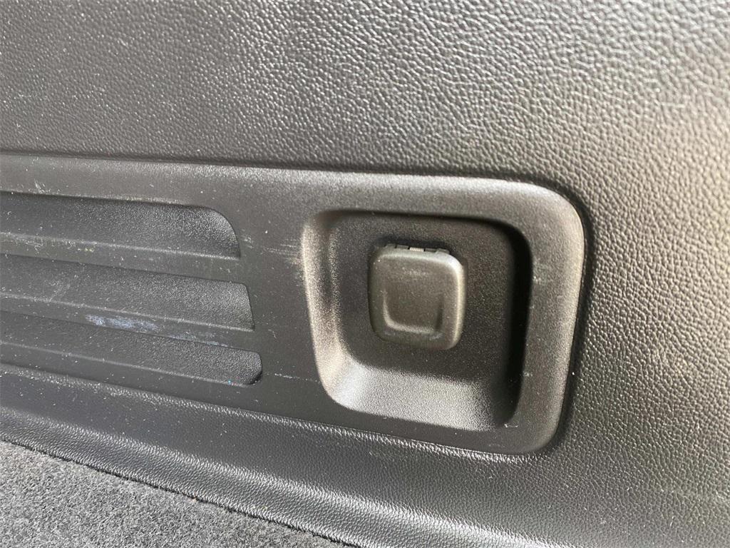 used 2021 Chevrolet Traverse car, priced at $20,500