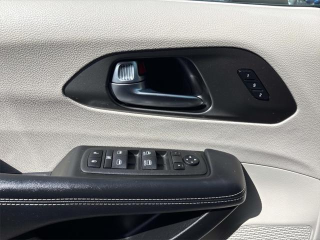 used 2023 Chrysler Pacifica car, priced at $22,490