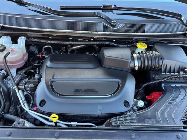 used 2023 Chrysler Pacifica car, priced at $27,990