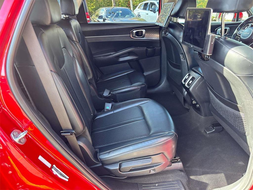used 2022 Kia Sorento Hybrid car, priced at $27,990
