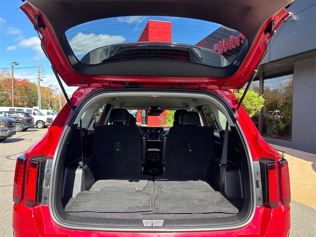used 2022 Kia Sorento Hybrid car, priced at $27,990