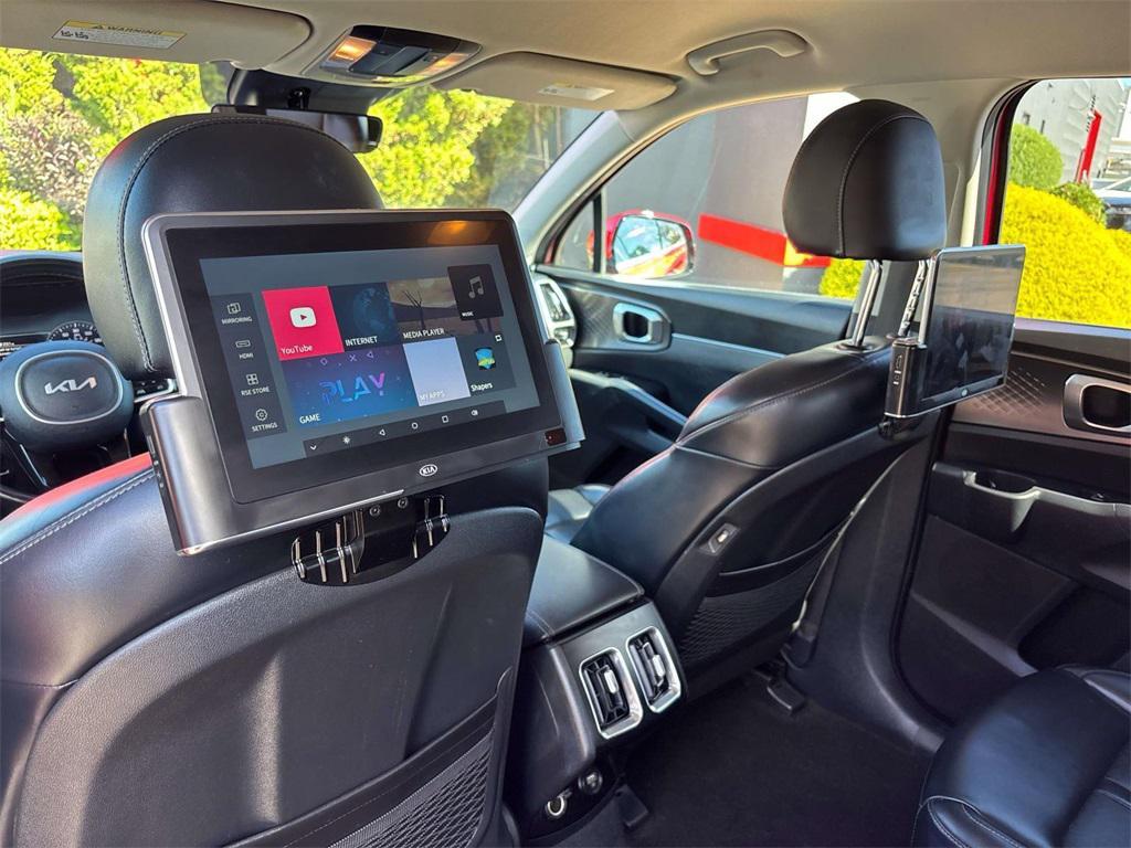 used 2022 Kia Sorento Hybrid car, priced at $27,990