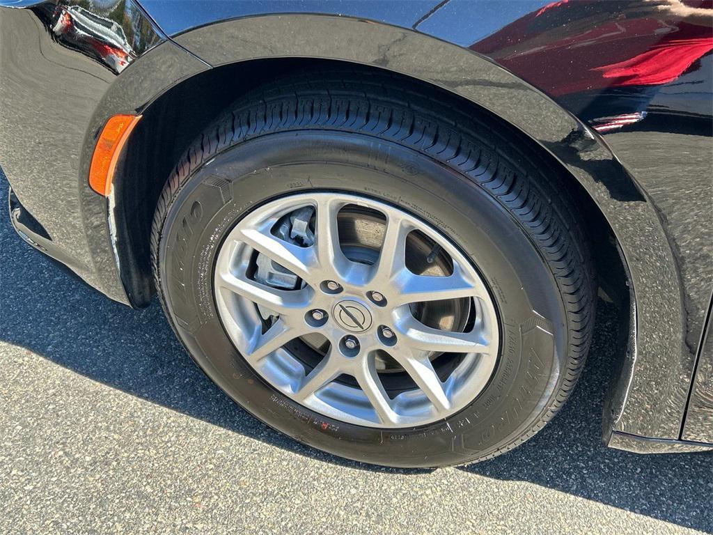 used 2024 Chrysler Pacifica car, priced at $28,580