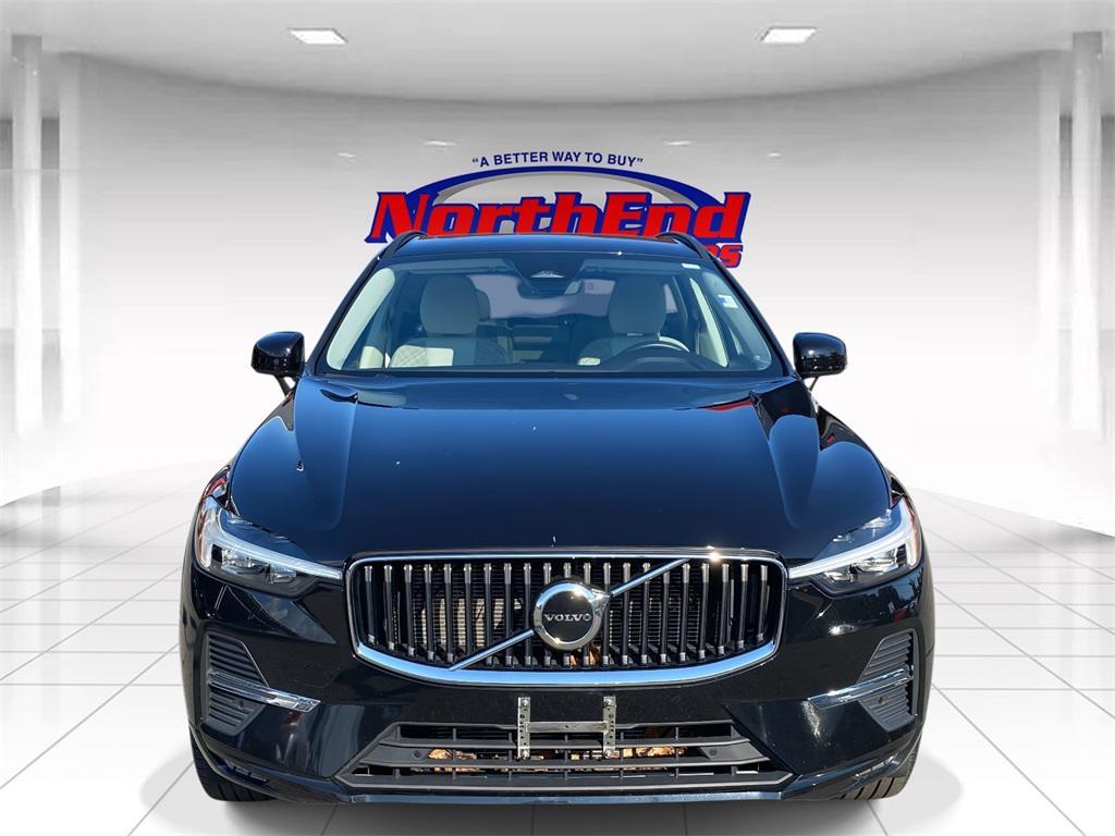 used 2022 Volvo XC60 car, priced at $31,400