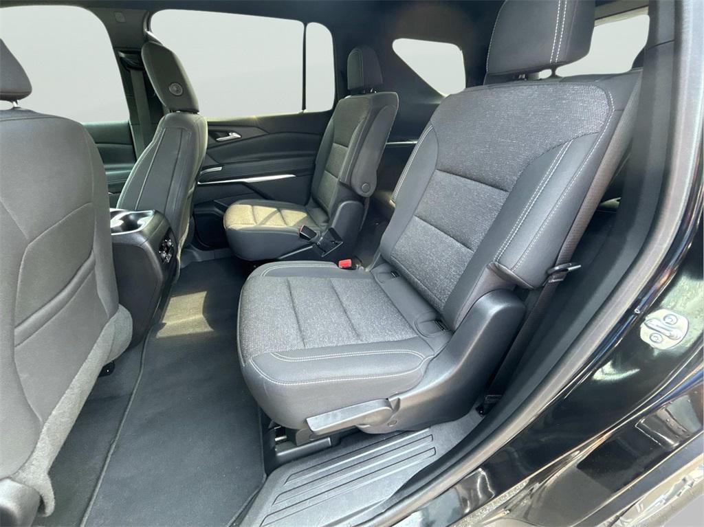 used 2024 Chevrolet Traverse car, priced at $37,989