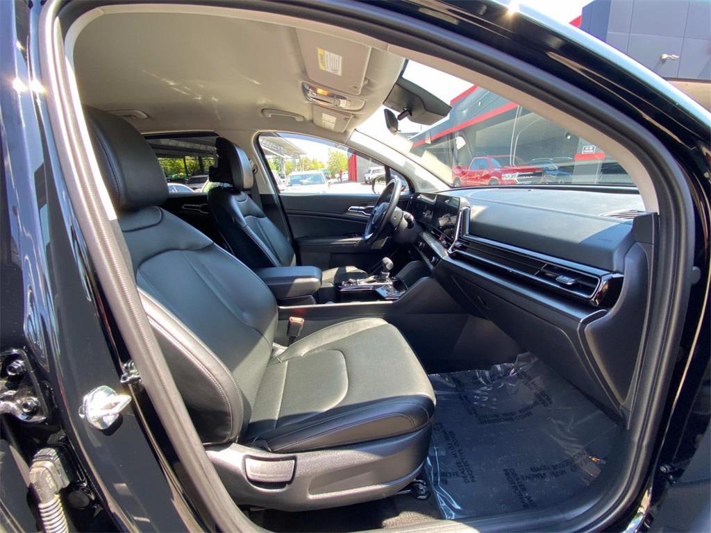 used 2025 Kia Sportage car, priced at $29,990