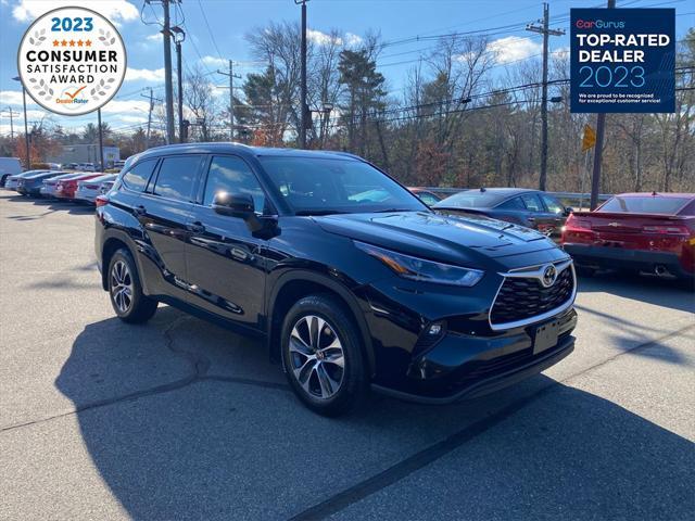 used 2021 Toyota Highlander car, priced at $33,000