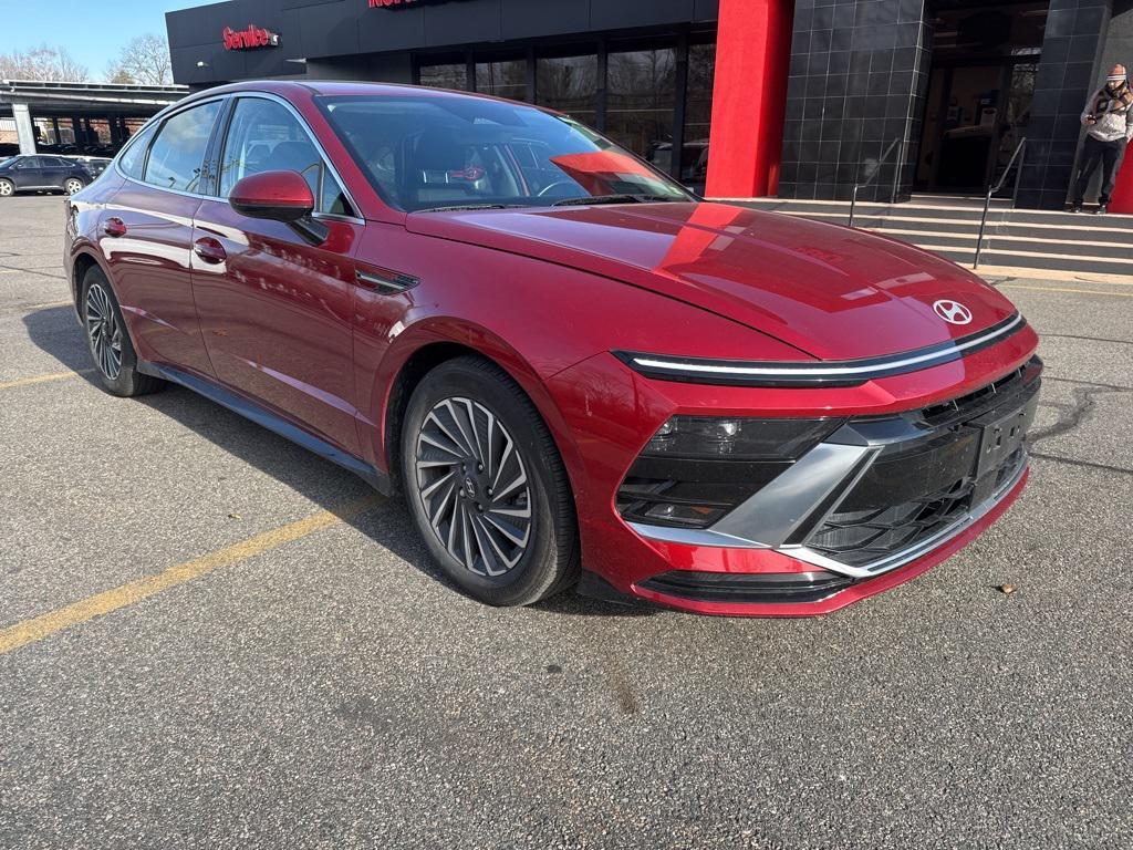 used 2024 Hyundai Sonata Hybrid car, priced at $22,900